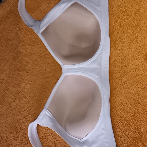 Vanity Fair Bra Size 38C - Picture 4 of 6
